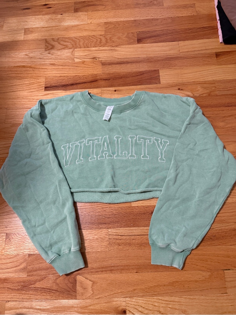 Cropped 'Vitality' Crewneck Sweatshirt - Sage Green